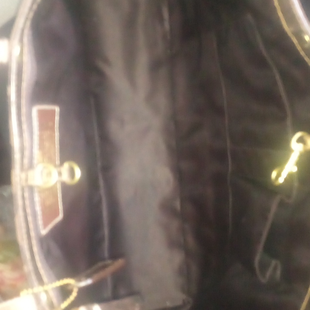 Coach - Picture 5 of 5